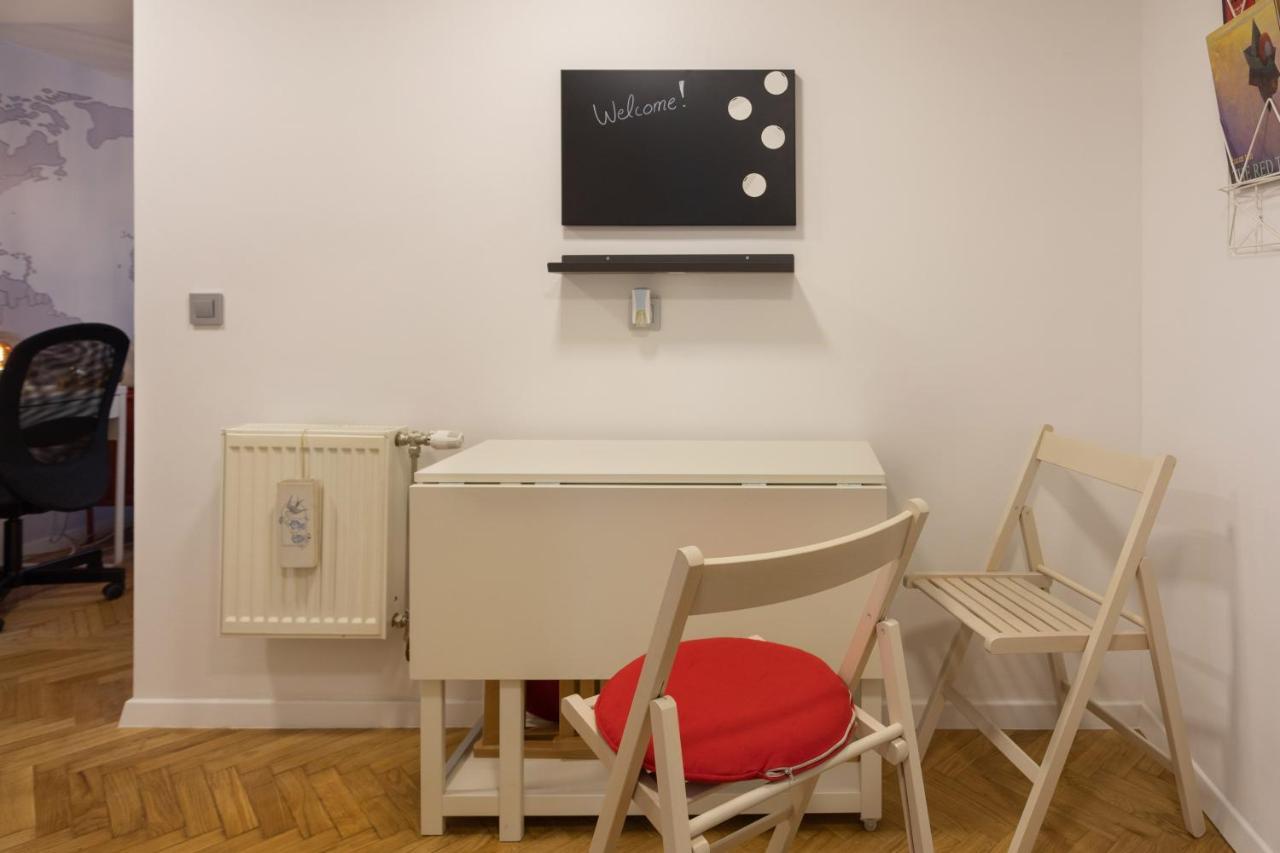 Modern Studio Near British Square Apartment Zagreb Bagian luar foto