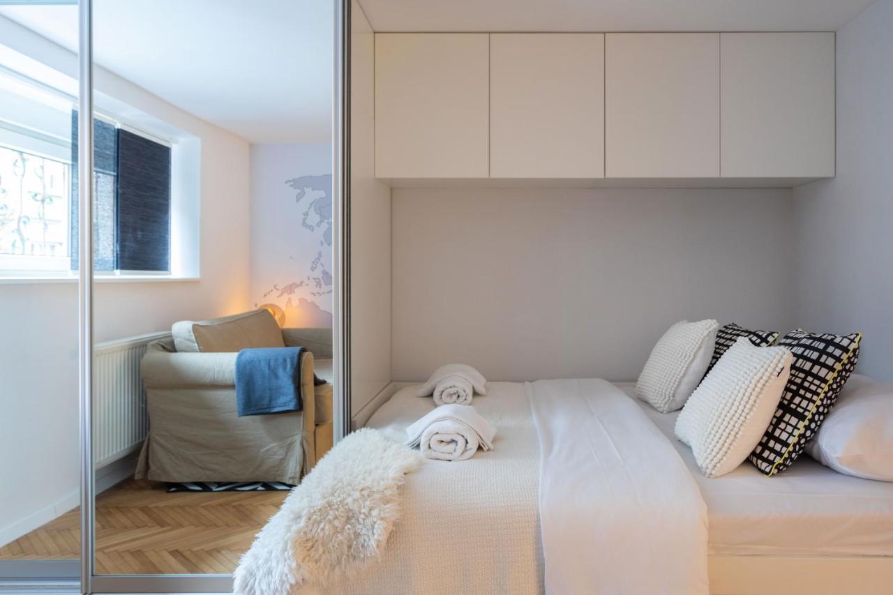 Modern Studio Near British Square Apartment Zagreb Bagian luar foto